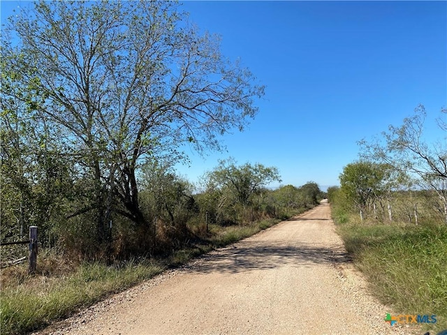 000 County Rd 407, Waelder, TX 78959