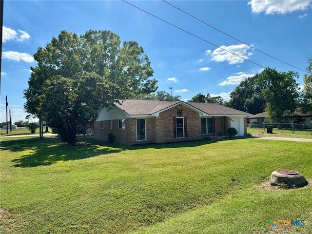 view of front of house with a front yard