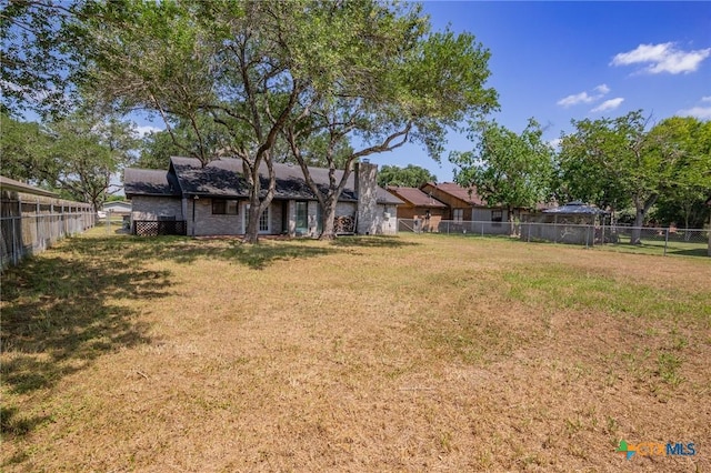 313 Pheasant Dr, Victoria, TX 77905 - view of yard