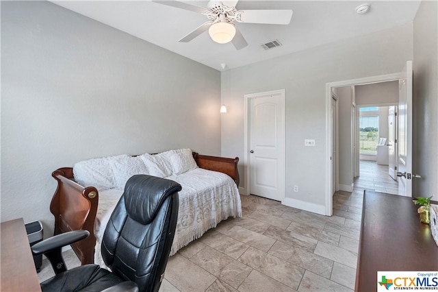 bedroom with ceiling fan