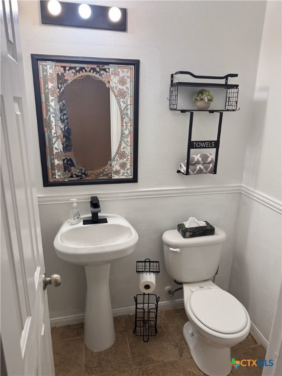 513 Pumpkin Dr, Temple, TX 76502 - bathroom with toilet and tile patterned flooring