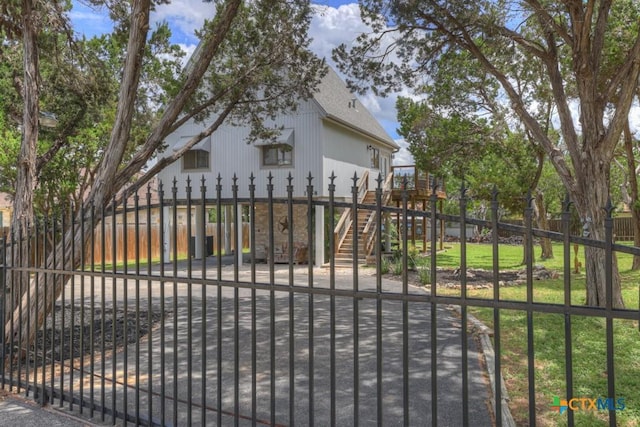 1568 Blueridge Dr, Canyon Lake, TX 78133 - gate featuring stairs