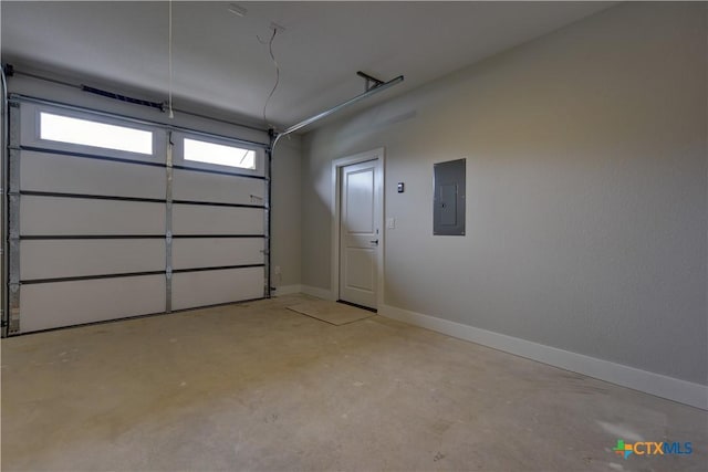 701 S Hudson St, Flatonia, TX 78941 - garage with electric panel and baseboards