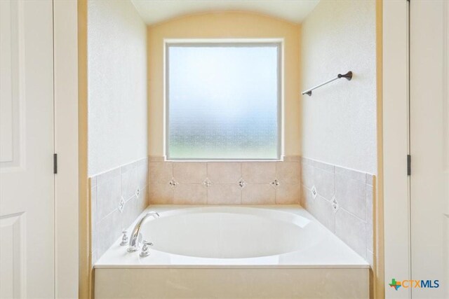 703 Cosper Creek Dr, Killeen, TX 76542 - bathroom featuring a bath