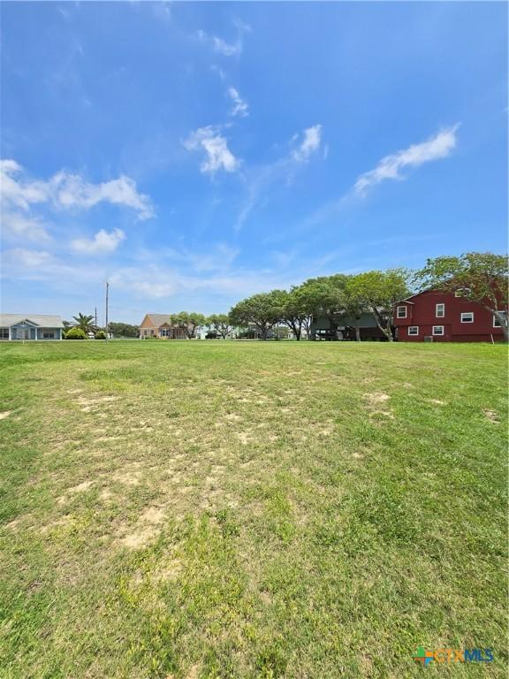 1664 W Bayshore Dr, Palacios, TX 77465