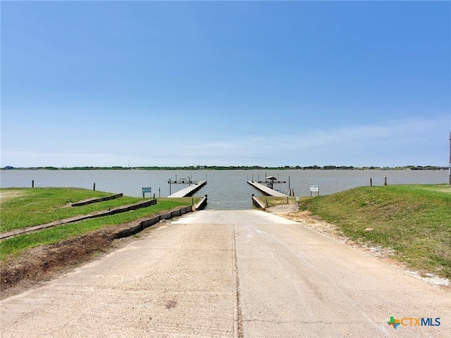 1664 W Bayshore Dr, Palacios, TX 77465