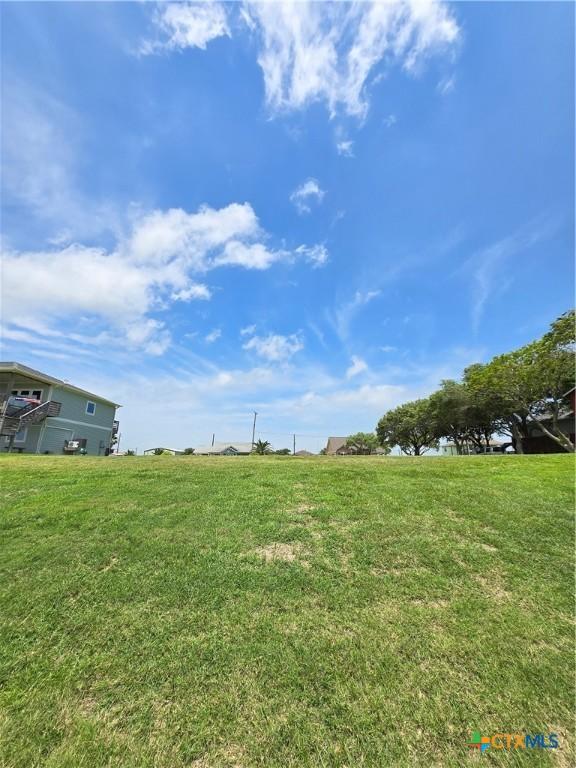 1664 W Bayshore Dr, Palacios, TX 77465