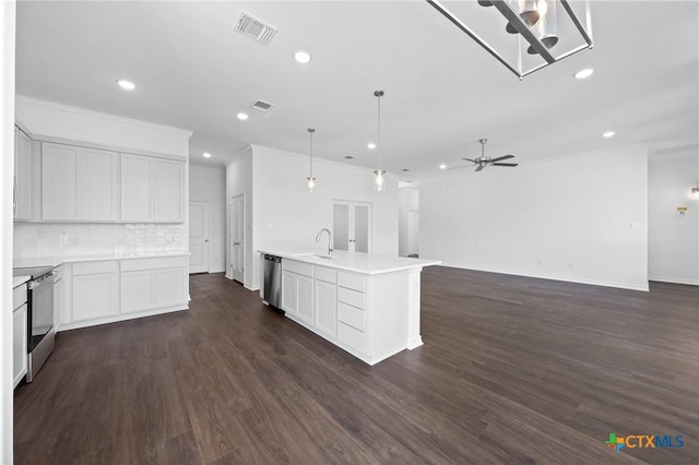 7912 Emery Oaks Dr, Temple, TX 76502 - kitchen featuring recessed lighting, light countertops, appliances with stainless steel finishes, and visible vents