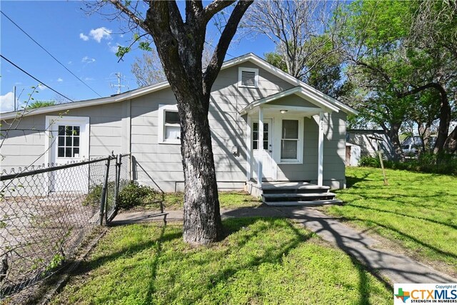 402 Michna St, Seguin, TX 78155 - photo 15