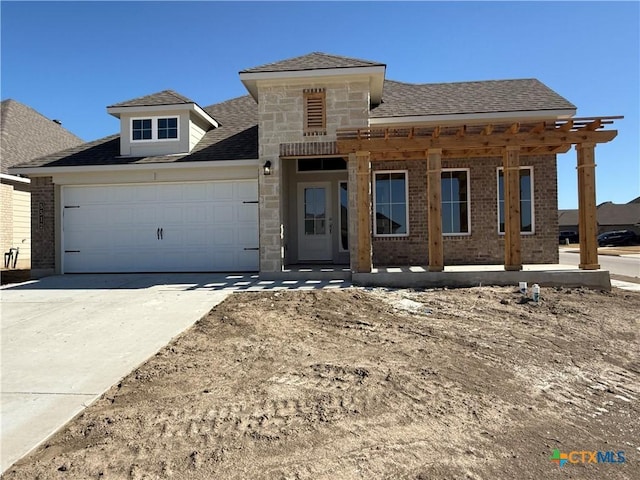 view of front of house featuring a garage