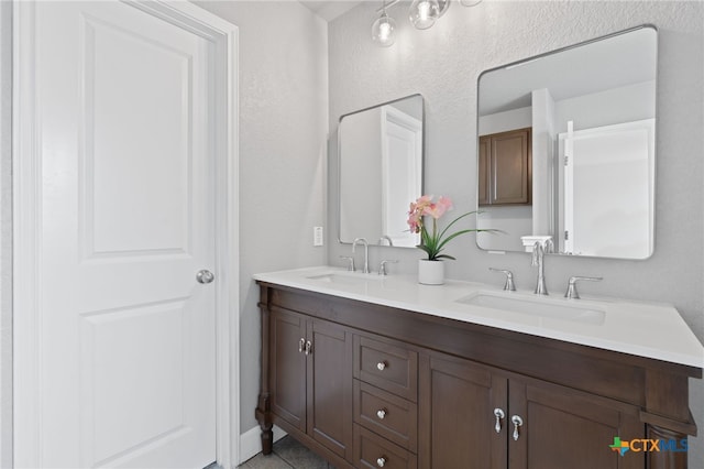 2534 Duval Dr, New Braunfels, TX 78130 - bathroom featuring double vanity