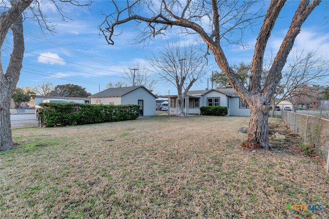 2901 Lone Tree Rd, Victoria, TX 77901 - view of front of house
