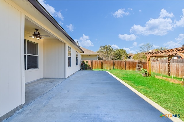 view of patio / terrace with ceiling fan