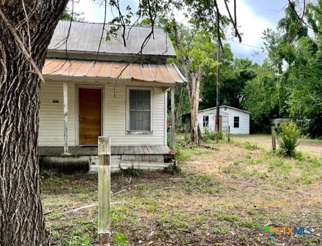 303 N Rusk Ave, Cameron, TX 76520 - photo 18