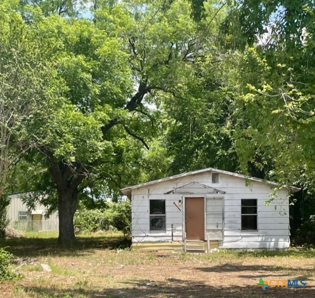 303 N Rusk Ave, Cameron, TX 76520 - photo 19