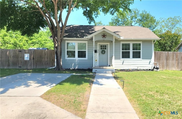 1804 N Goldman St, Victoria, TX 77901 - view of bungalow-style home