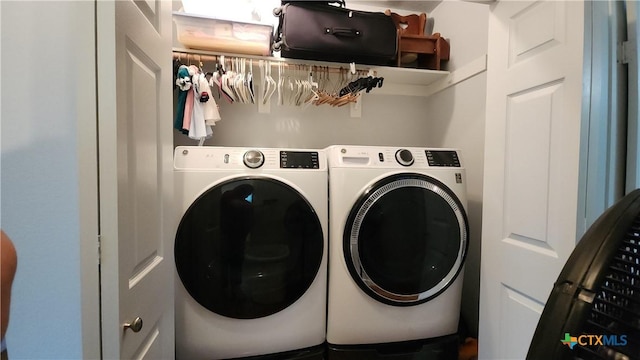 1804 N Goldman St, Victoria, TX 77901 - laundry room with washer and clothes dryer