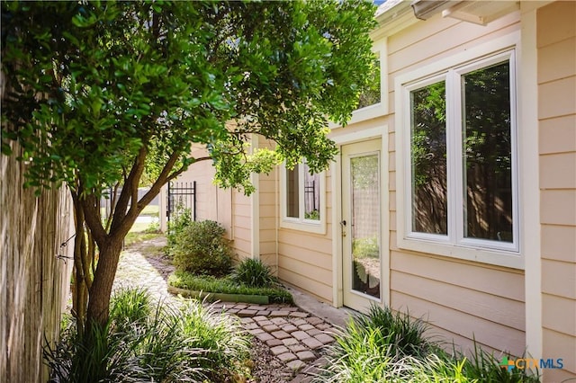 1802 N Vine St, Victoria, TX 77901 - view of side of home