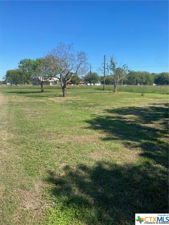 Listing photo 2 for 204 N 5th St, Seadrift TX 77983