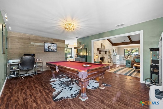 rec room featuring billiards, baseboards, visible vents, wood finished floors, and a fireplace