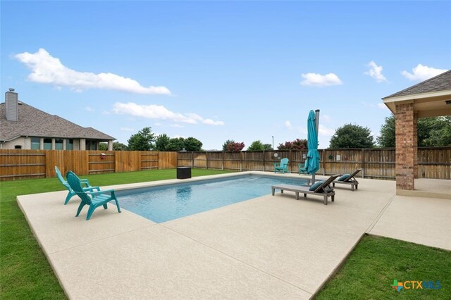 3301 Amerigo Pl, Round Rock, TX 78665 - view of swimming pool featuring a patio area