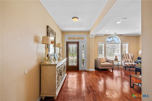 204 Edgewater, Victoria, TX 77904 - foyer featuring dark wood-style flooring and baseboards