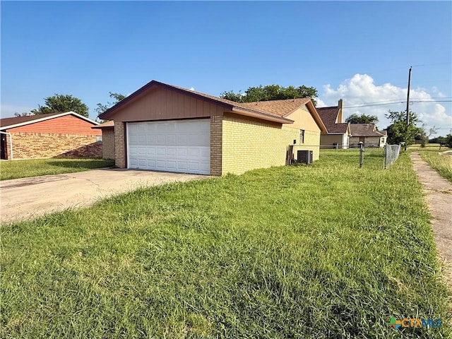 2102 Spicewood Dr, Killeen, TX 76543 - view of property exterior featuring brick siding and concrete driveway
