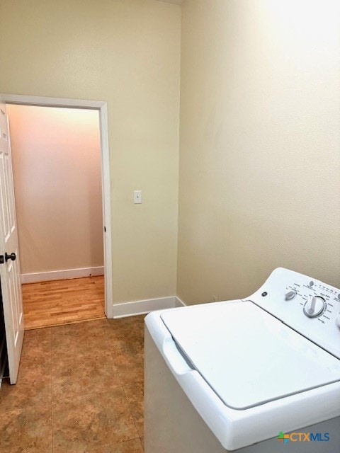 laundry room with washer / clothes dryer