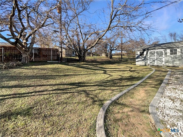 view of yard with a shed