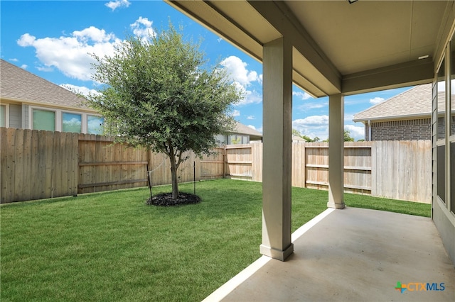 view of yard with a patio