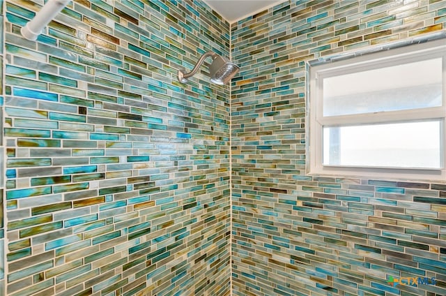 924 Kindersley St, Canyon Lake, TX 78133 - detailed view of a tile shower