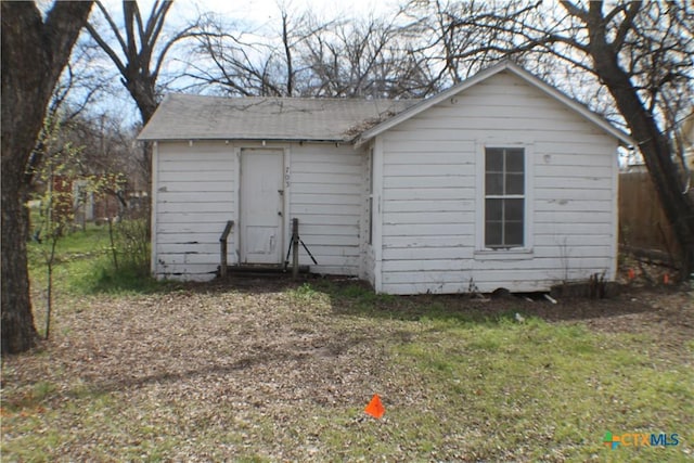 view of outdoor structure