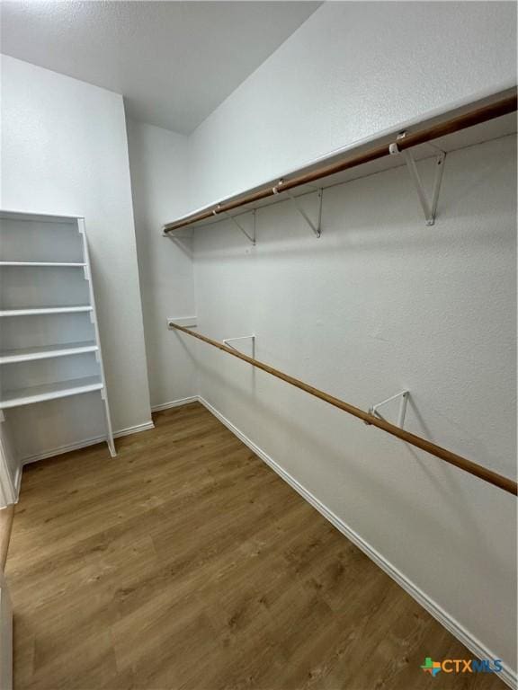 500 Chickasaw Dr, Harker Heights, TX 76548 - spacious closet featuring wood finished floors