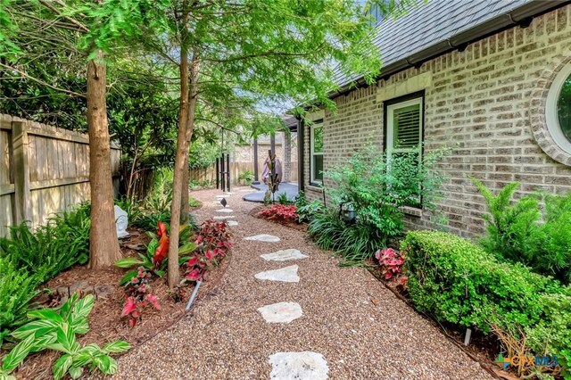 6 Cotswold Ln, Victoria, TX 77904 - view of fenced backyard
