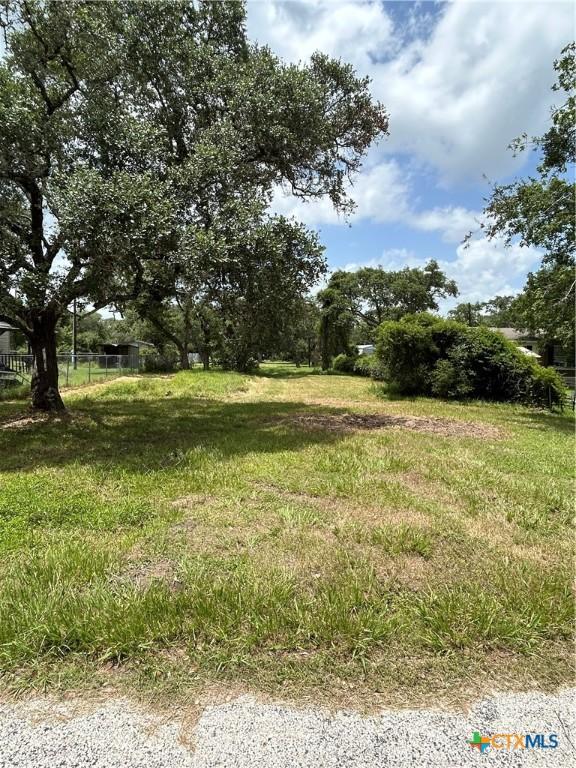507 Clayton St, Victoria, TX 77905 - photo 2