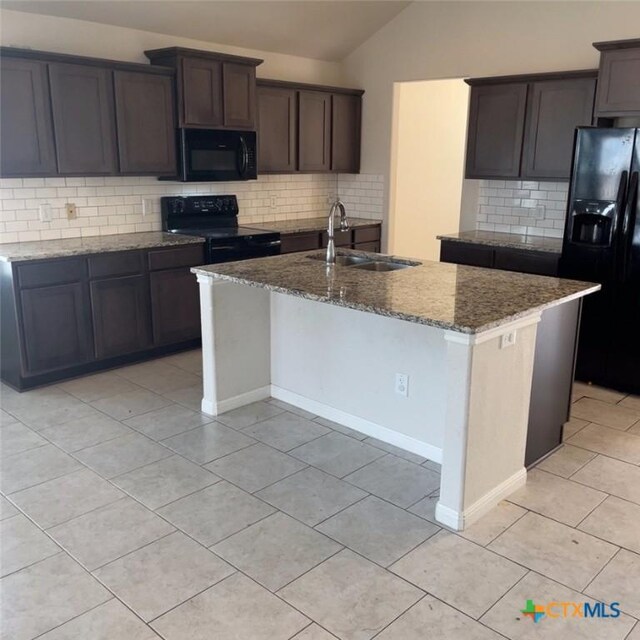 3805 Flat Rock Mountain Dr, Killeen, TX 76549 - kitchen with tasteful backsplash, a sink, black appliances, and lofted ceiling