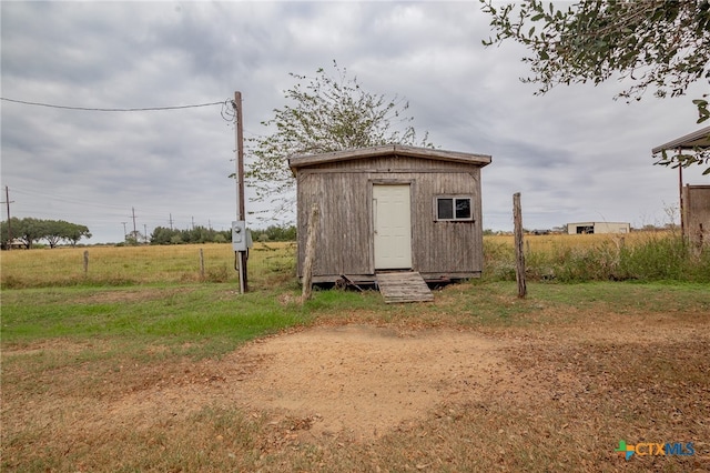 view of outbuilding