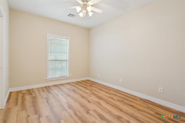 104 Twelve Oaks Dr, Temple, TX 76504 - spare room featuring visible vents, baseboards, and light wood-style floors