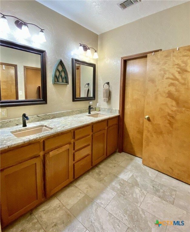 365 Industrial Ave, La Ward, TX 77970 - photo 23