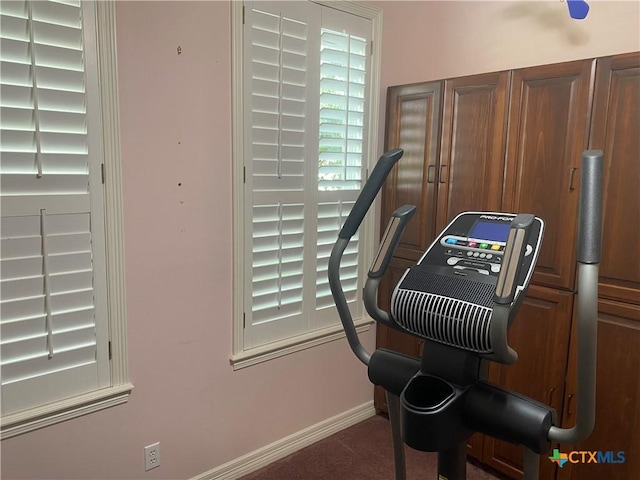 104 Woodcreek Cir, Victoria, TX 77904 - exercise area with baseboards
