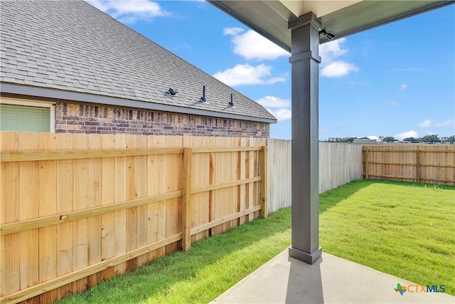 view of yard with a patio area