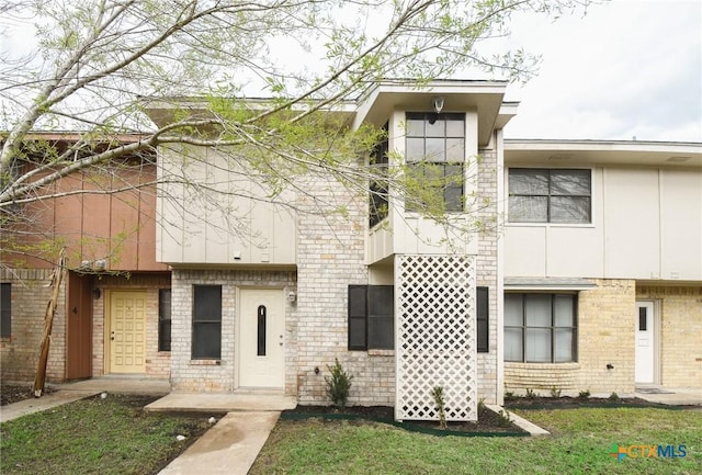 207 Palmwood Dr Unit 3, Victoria TX, 77901, 2 bedrooms, 2.5 baths townhouse for sale