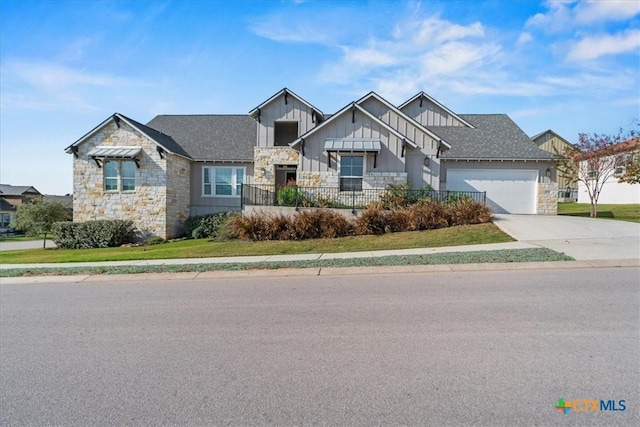 view of front of property featuring a garage