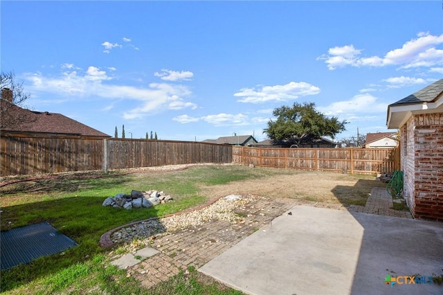 view of yard with a patio