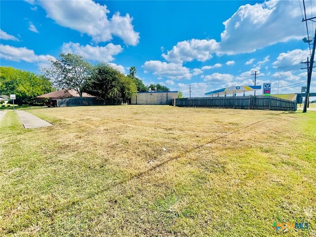 7002 Nursery Dr, Victoria, TX 77904 - photo 1