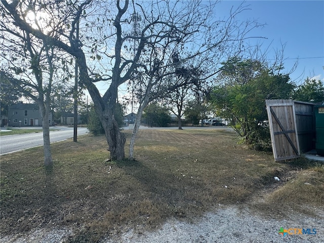 Listing photo 2 for TBD N De Leon St, Victoria TX 77901