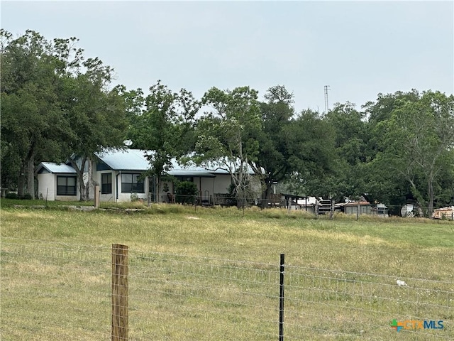 725 Post Oak Rd, Goliad, TX 77963 - view of yard