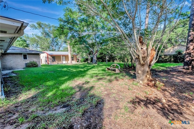 304 Simpson Rd, Victoria, TX 77904 - view of grassy yard