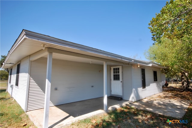 view of front of property with a patio area