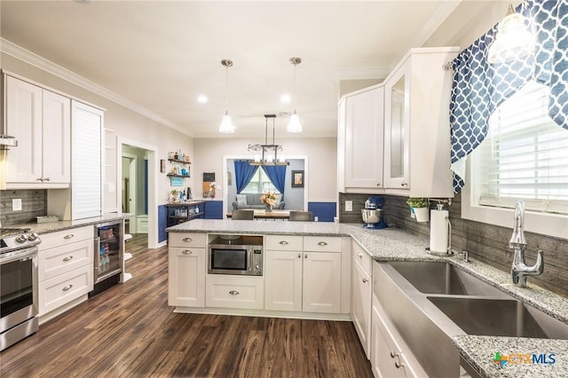 308 W Broadway St, Cuero, TX 77954